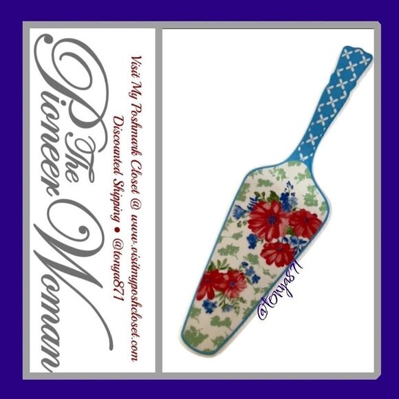 🦋 EUC Pioneer Woman Classic Charm Pie Sever - Picture 1 of 7